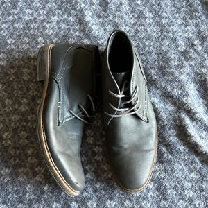 Varese causal boots size 11.5